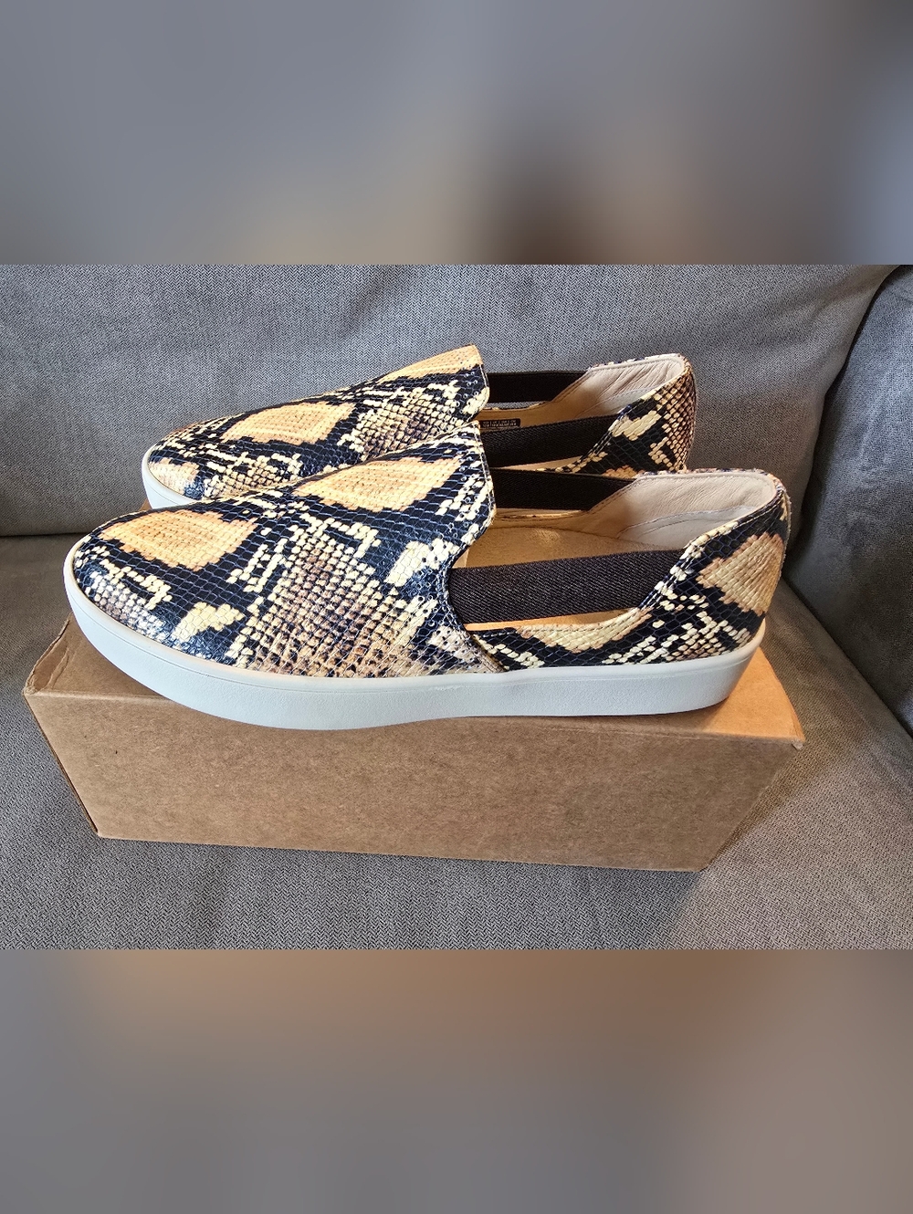 NIB Spenco Women’s Slip-On Sneakers in Black and Beige Snake Print